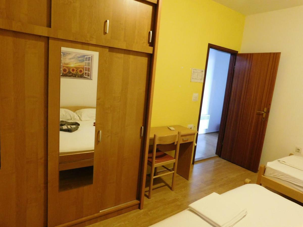 Apartments Leo Janjina 외부 사진